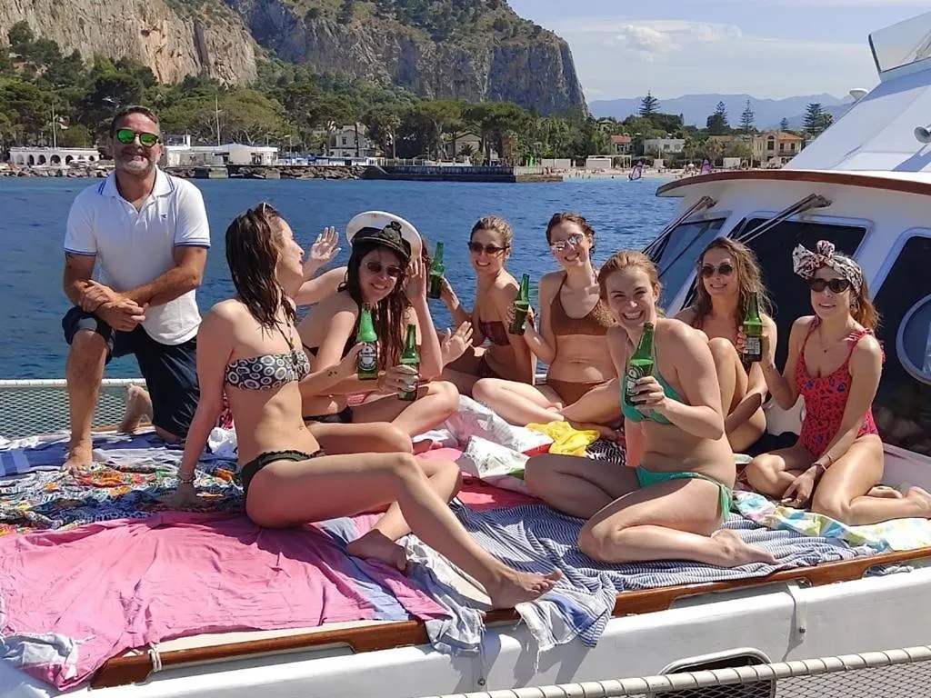 Botel Hotel Minicrociereinbarca Palermo