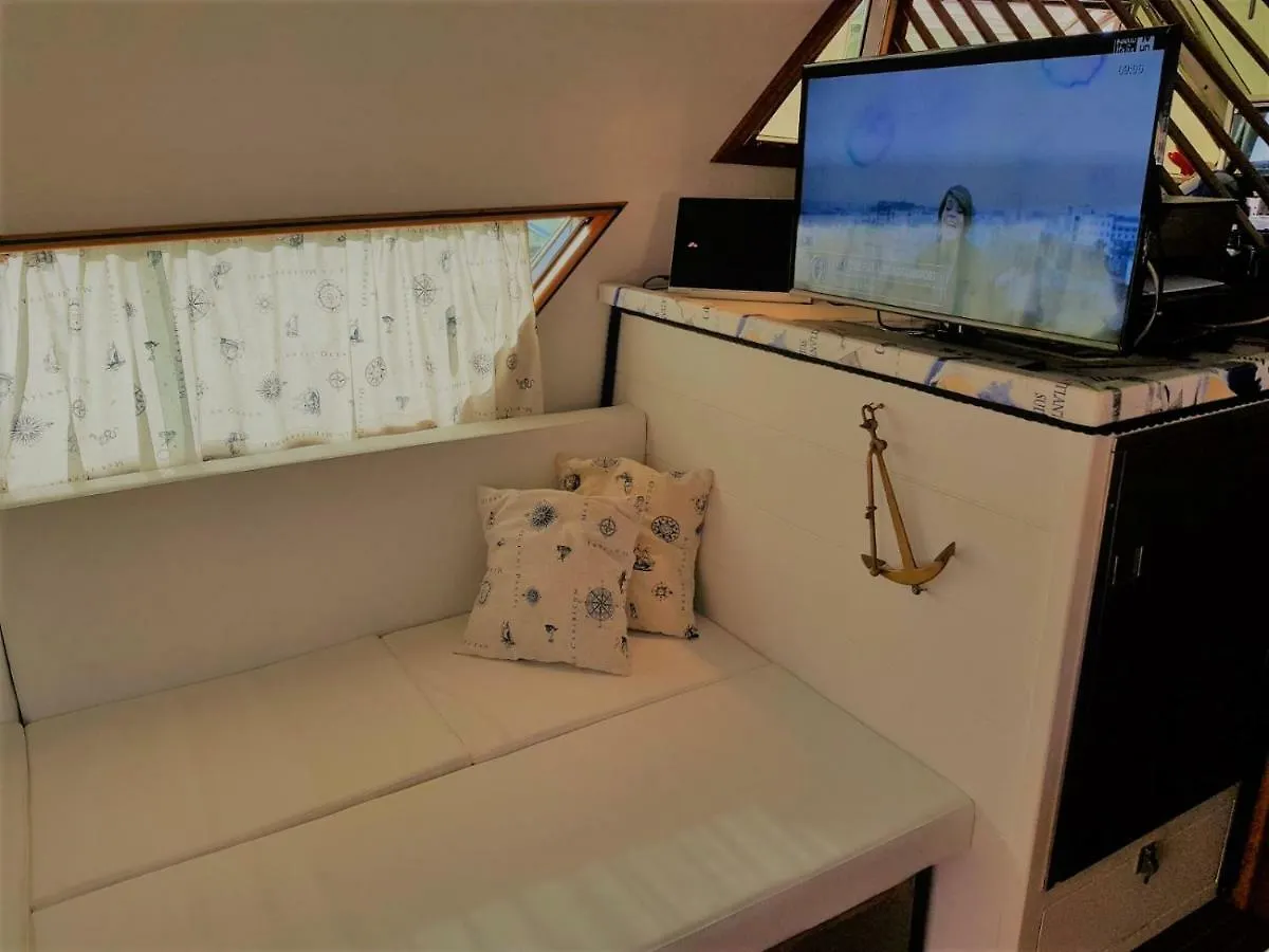 Botel Minicrociereinbarca Hotel Palermo Italy